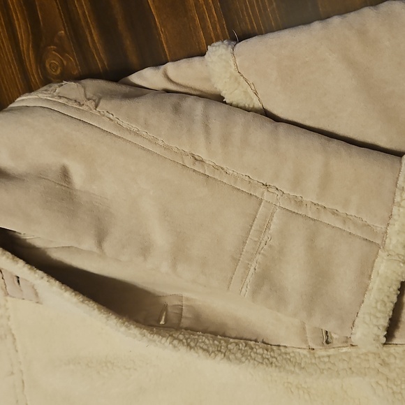 Jacket - Picture 3 of 5